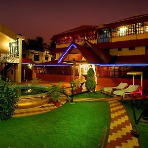 Sreeragam Luxury Villa Retreat Kochi Exterior photo