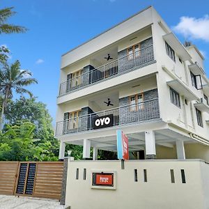Super Oyo Flagship Versatile Inn Kochi Exterior photo
